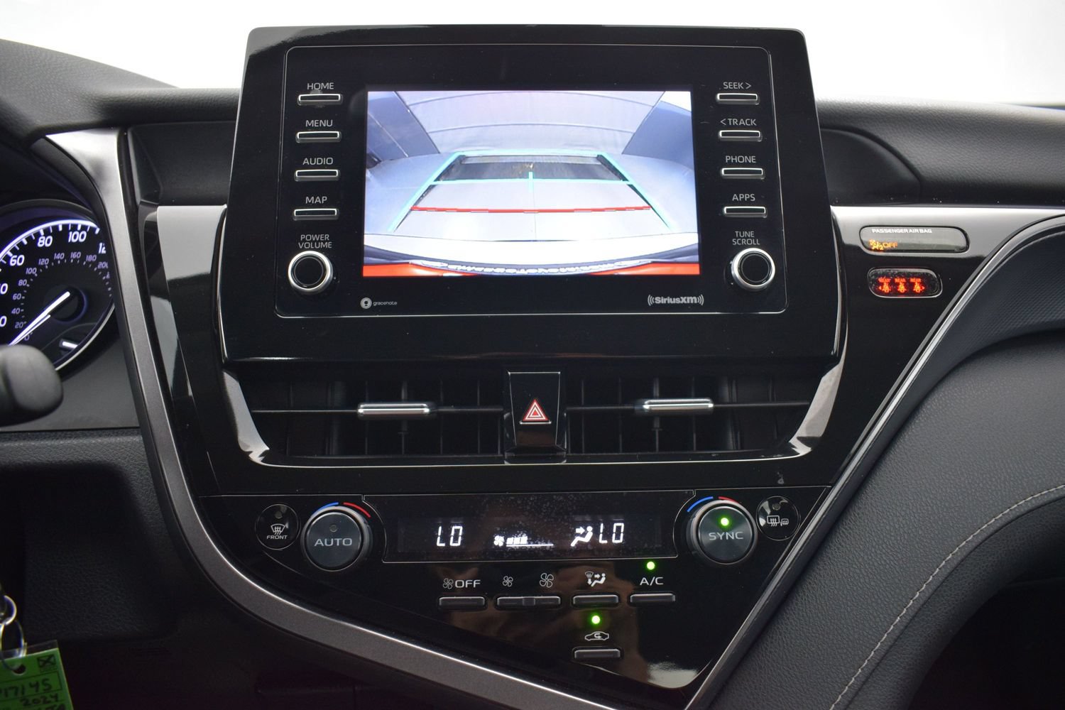 Used 2024 Toyota Camry SE FWD image 15