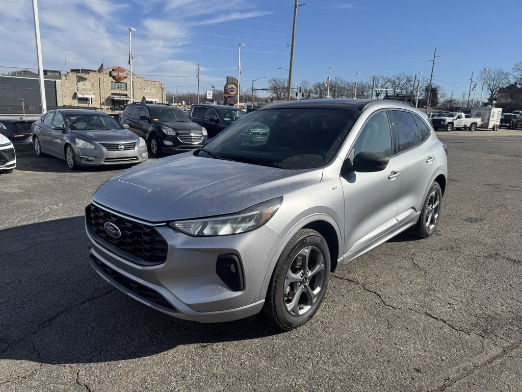 Used 2023 Ford Escape ST-Line image 3