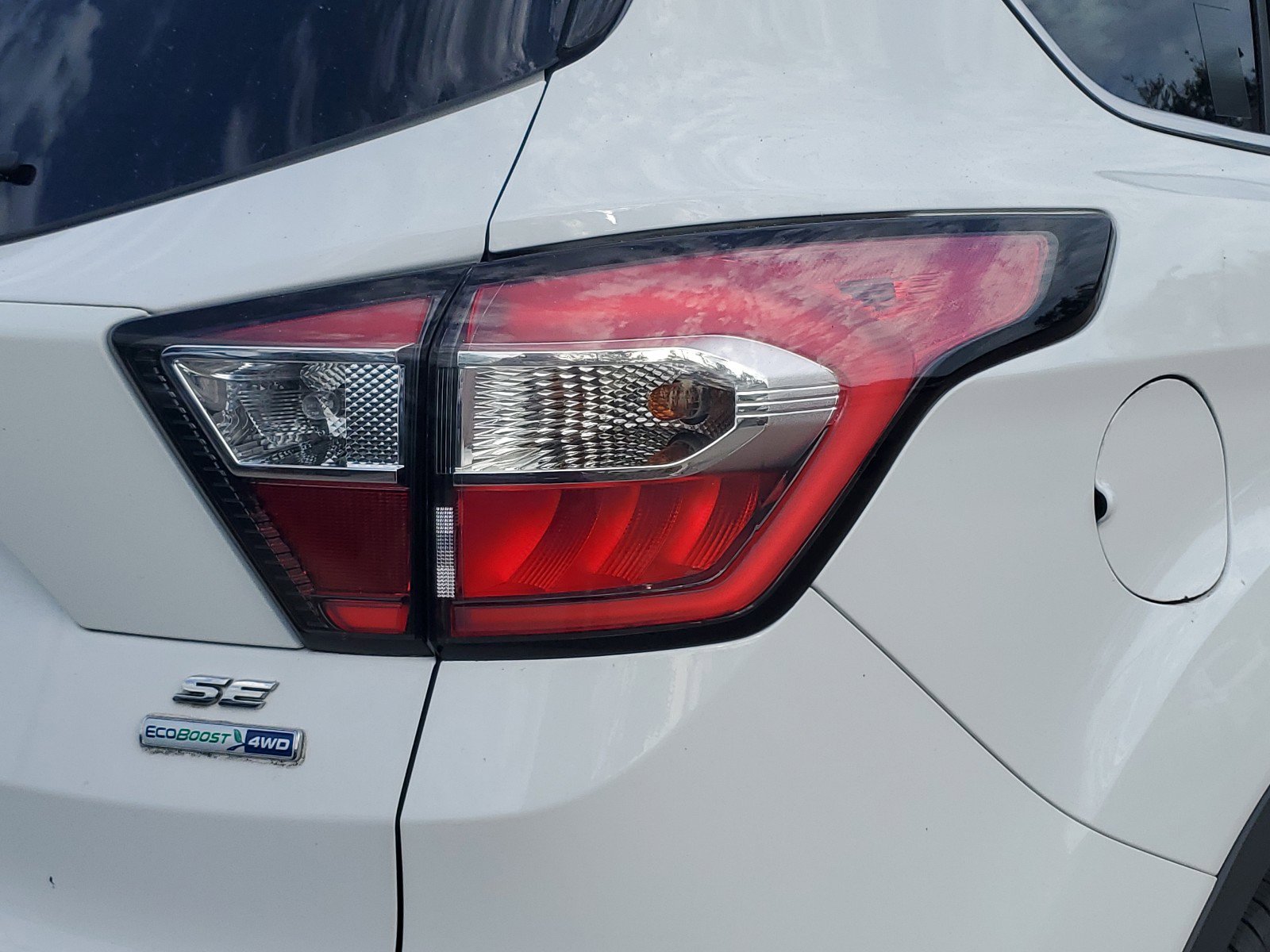 Used 2017 Ford Escape SE w/ Equipment Group 201A image 14