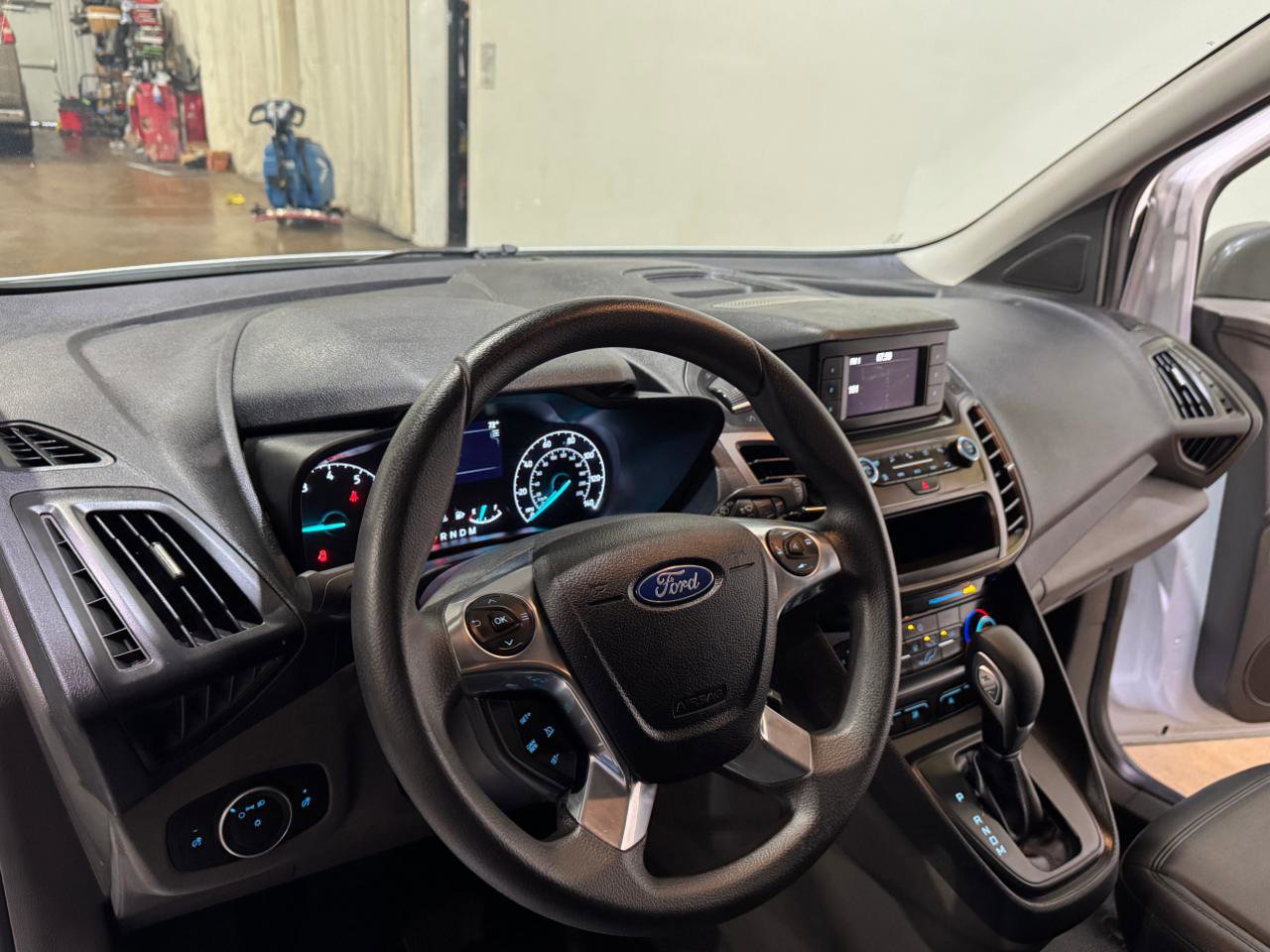 Used 2019 Ford Transit Connect XL image 10