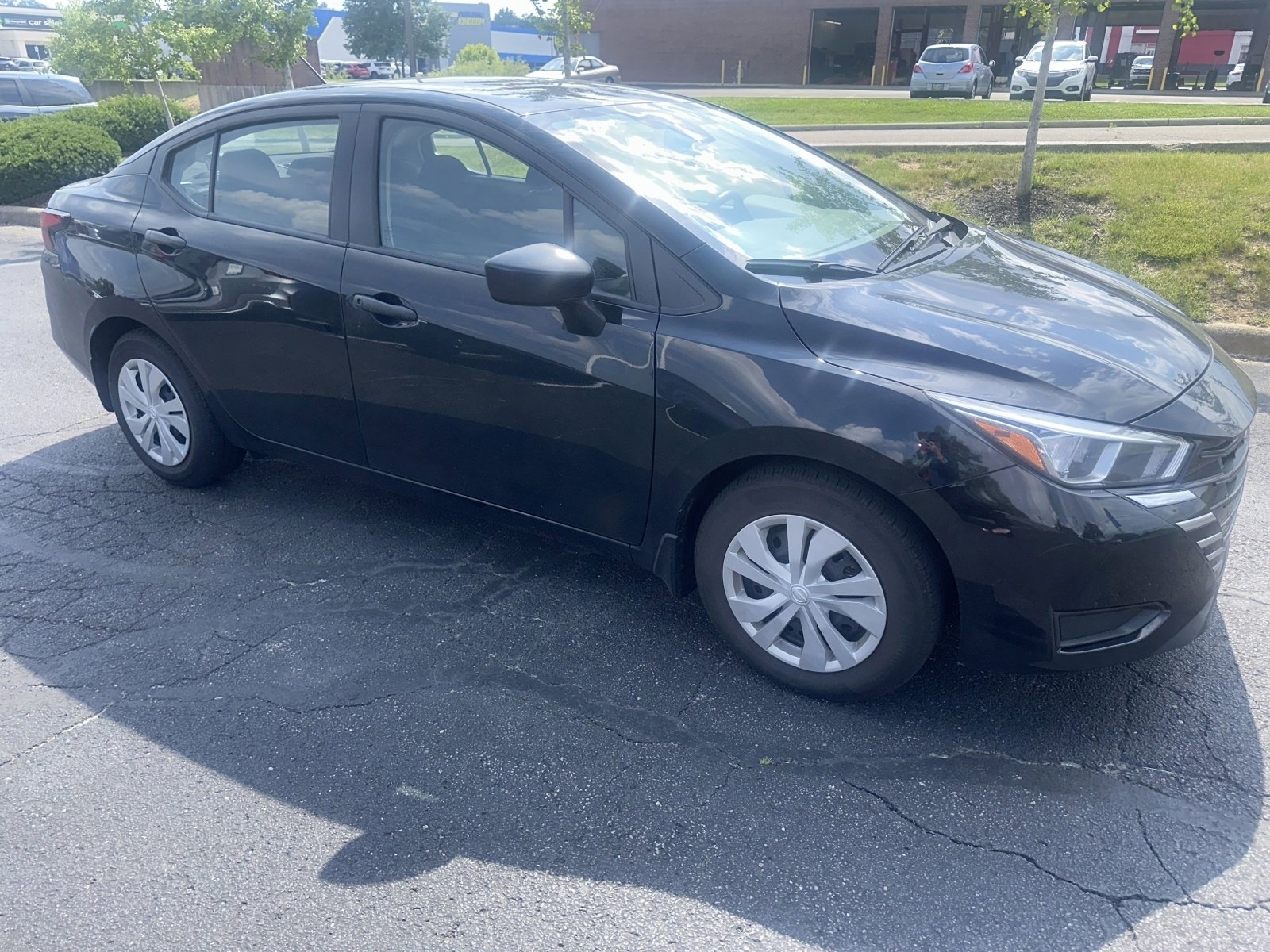 Used 2023 Nissan Versa S FWD image 12