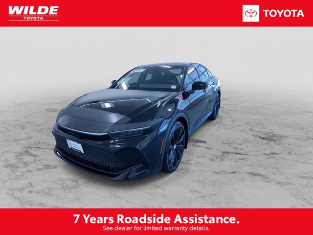 Certified 2025 Toyota Crown Nightshade AWD/4WD image 5