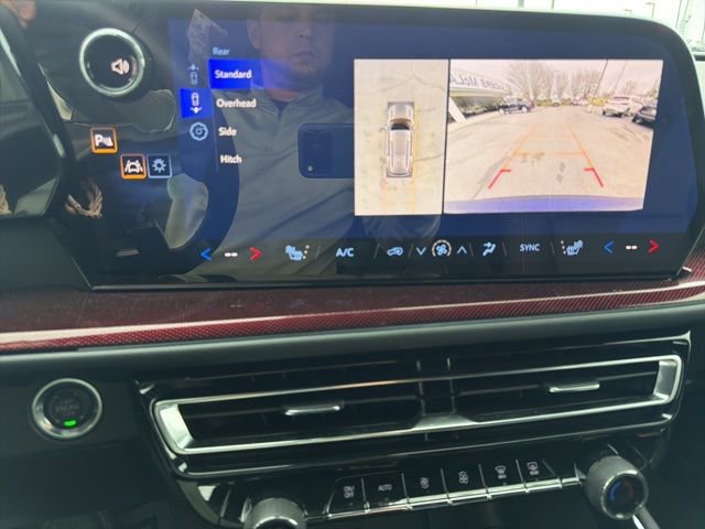 Used 2026 Chevrolet Traverse Z71 w/ Driver Confidence Package image 15