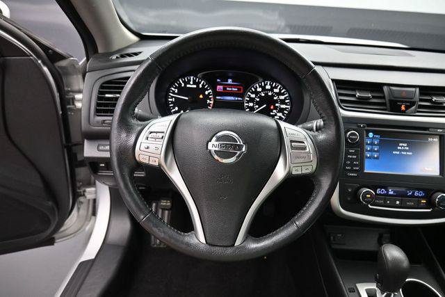 Used 2016 Nissan Altima 2.5 SV w/ Convenience Package FWD image 16