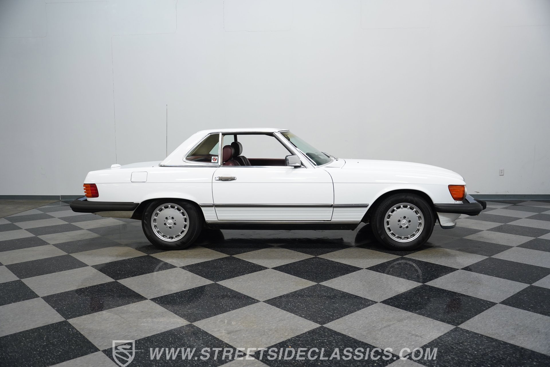 Used 1989 Mercedes-Benz 560 SL image 15