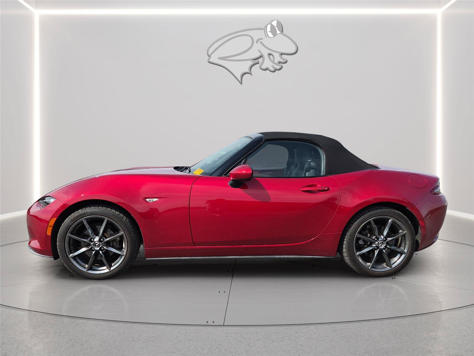 Used 2016 MAZDA MX-5 Miata Grand Touring RWD image 2
