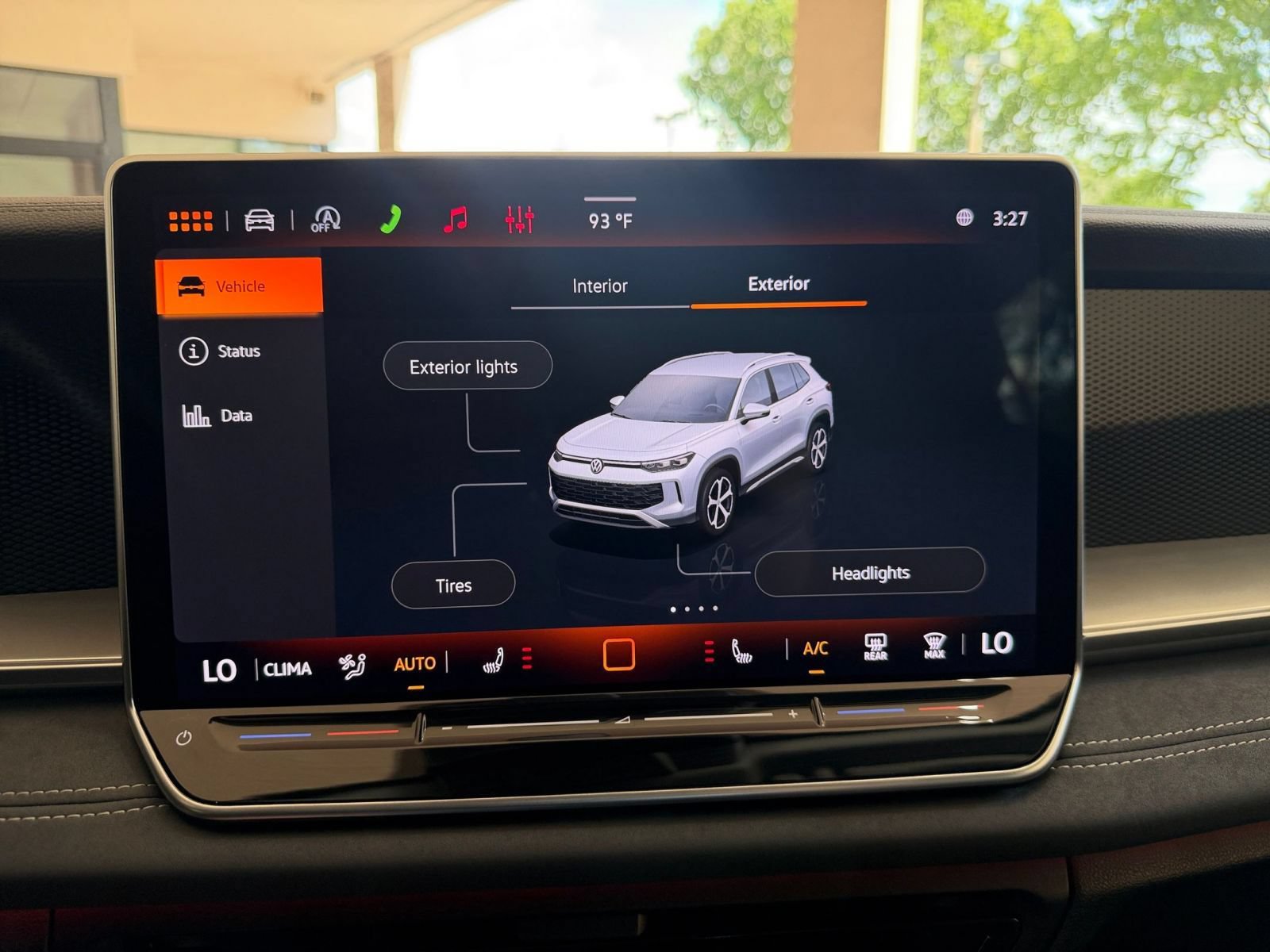 Used 2026 Volkswagen Tiguan SE FWD image 16