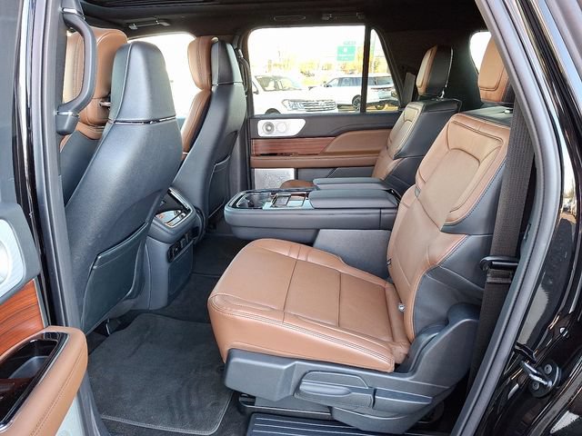 New 2024 Lincoln Navigator L Reserve AWD/4WD image 5