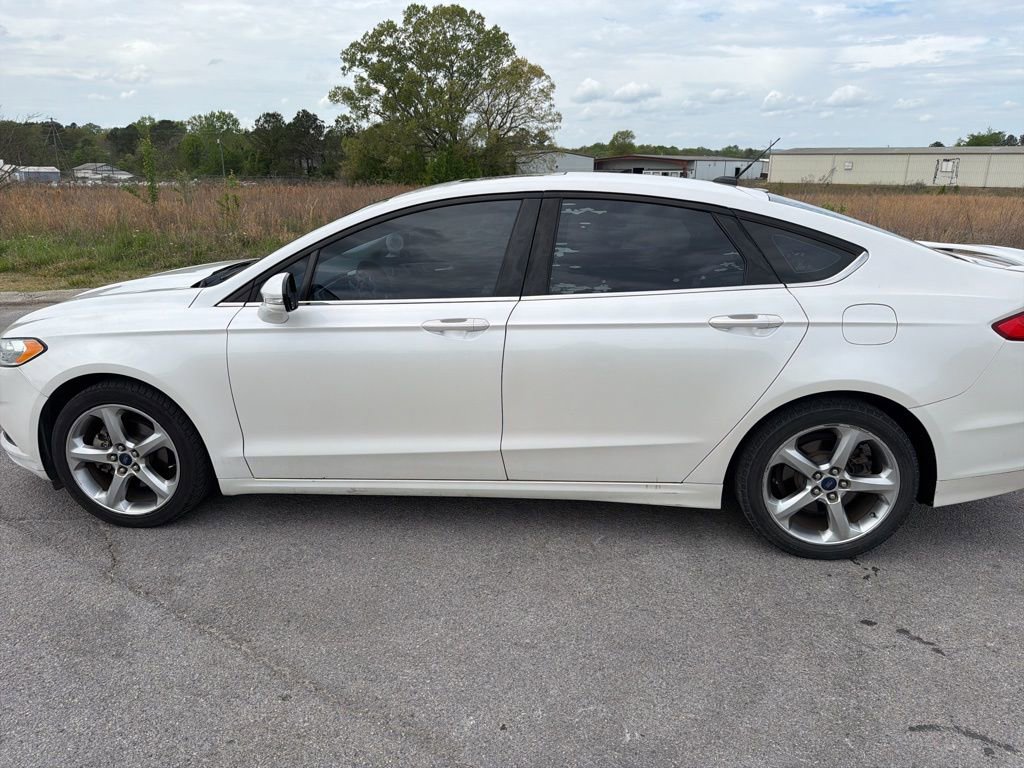 Used 2014 Ford Fusion SE image 10