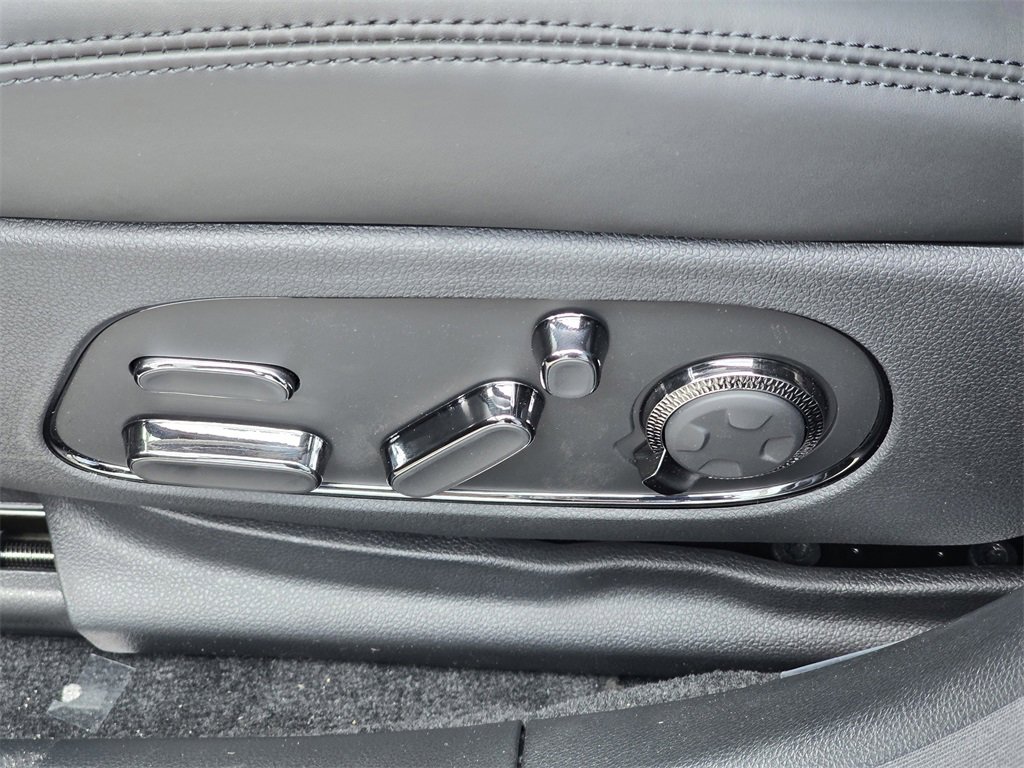 New 2026 Genesis G90 3.5T Prestige image 19
