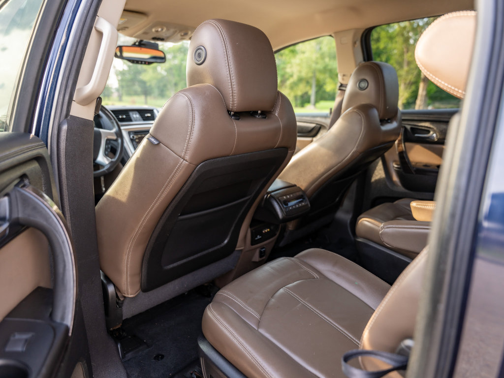 Used 2015 GMC Acadia SLT FWD image 12