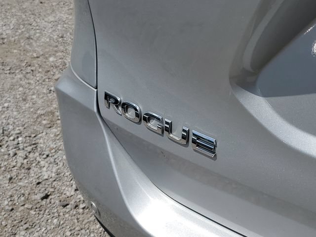 Used 2020 Nissan Rogue SL FWD image 10