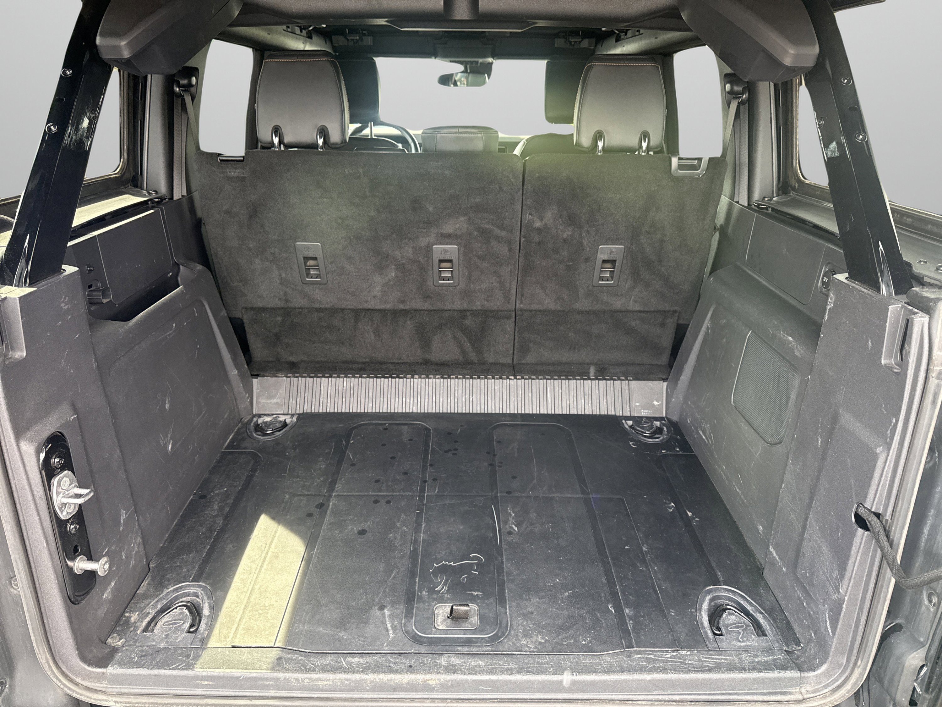 Used 2023 Ford Bronco Badlands w/ Sasquatch Package image 11