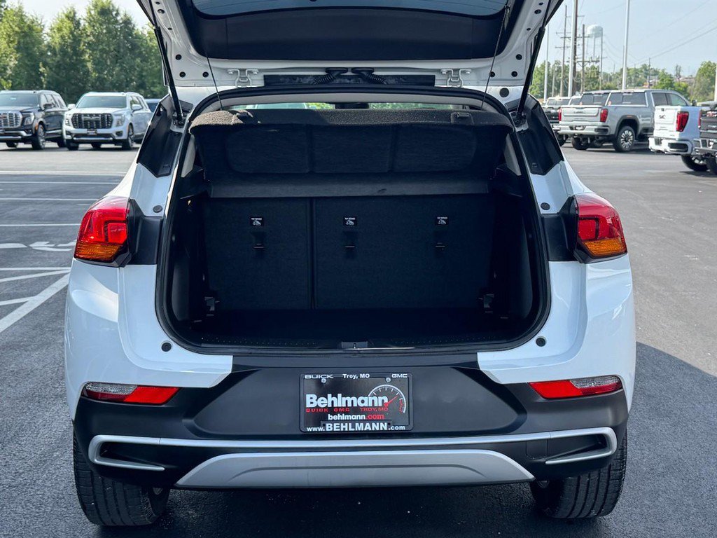 Used 2022 Buick Encore GX Preferred w/ Cold Weather Comfort Package FWD image 7