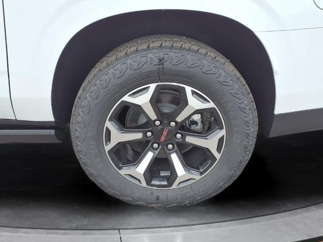 New 2026 GMC Yukon XL AT4 w/ AT4 Premium Plus Package AWD/4WD image 16