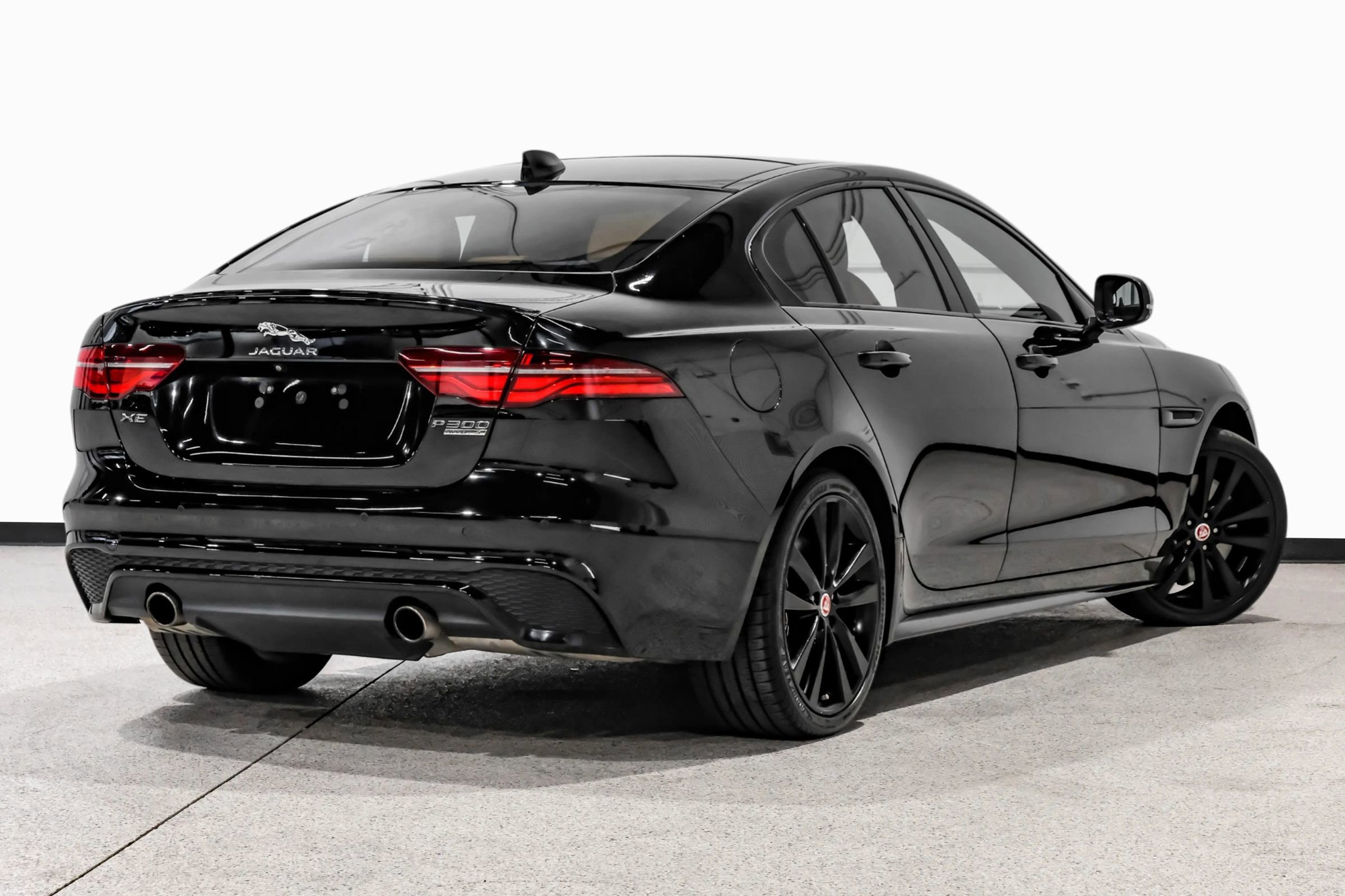 Used 2020 Jaguar XE R-Dynamic S AWD/4WD image 6