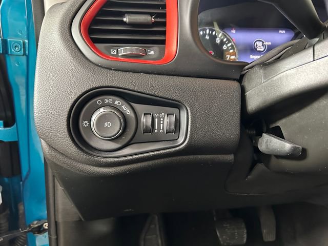 Used 2022 Jeep Renegade Trailhawk image 20