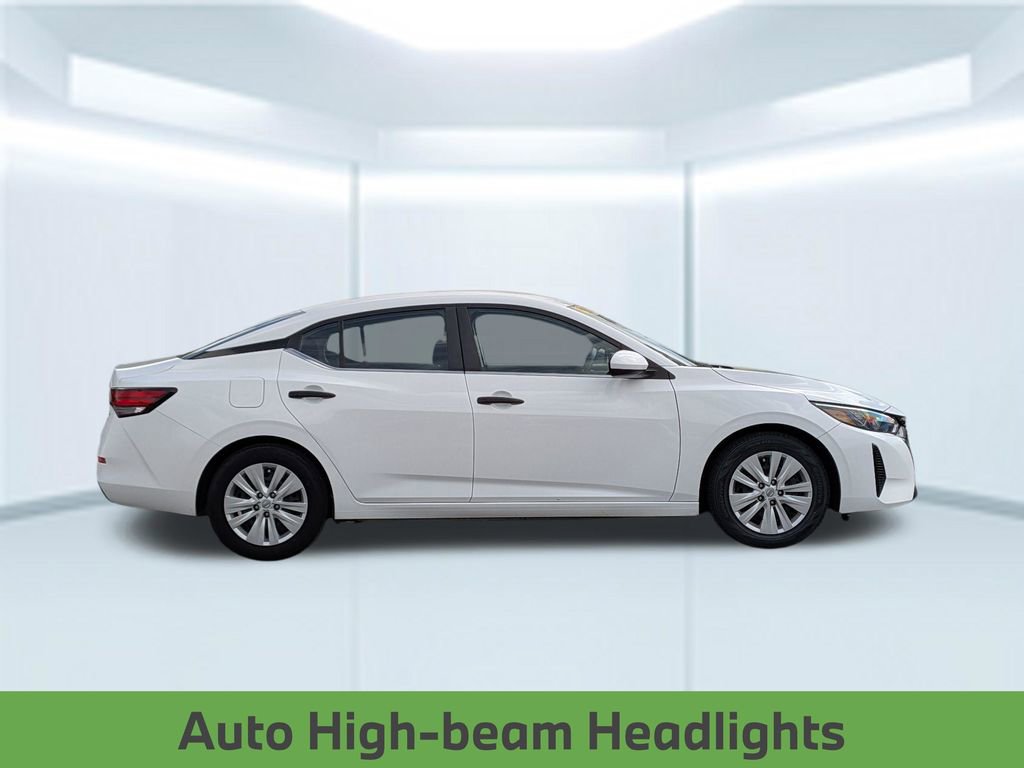Used 2024 Nissan Sentra S image 9