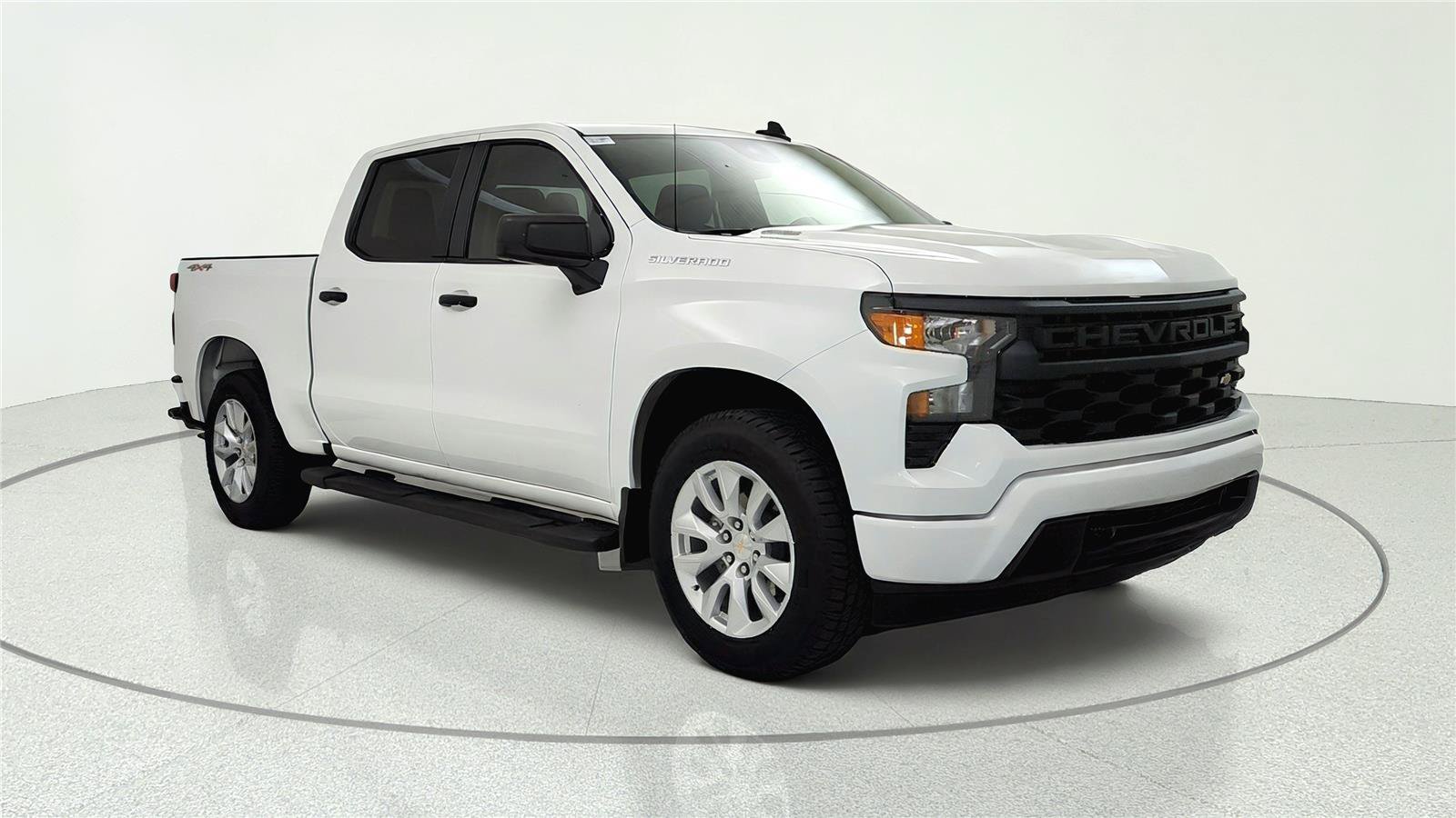 Used 2026 Chevrolet Silverado 1500 Custom AWD/4WD image 1