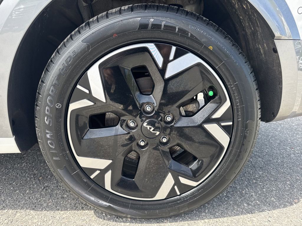 Used 2024 Kia Niro Wave w/ Wave Preserve Package image 28