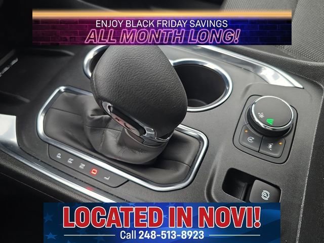 Used 2023 Chevrolet Traverse LT image 23