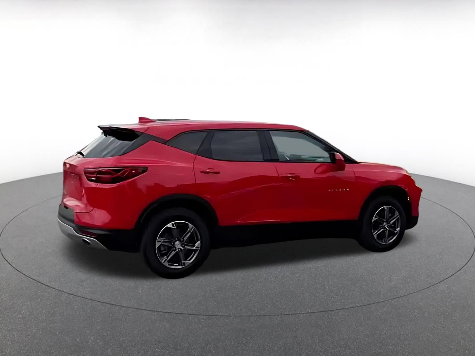 Used 2026 Chevrolet Blazer LT AWD/4WD image 9