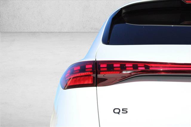 Certified 2025 Audi Q5 Premium w/ Convenience Package AWD/4WD image 9