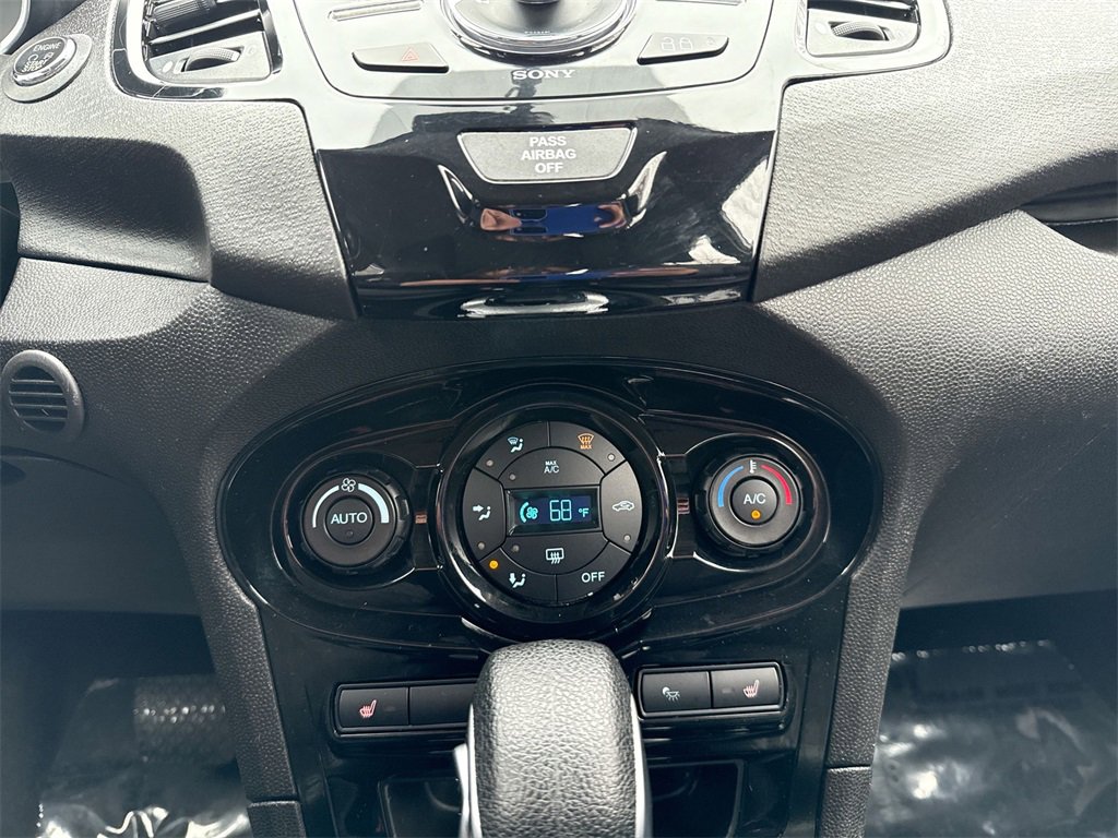 Used 2018 Ford Fiesta Titanium image 16
