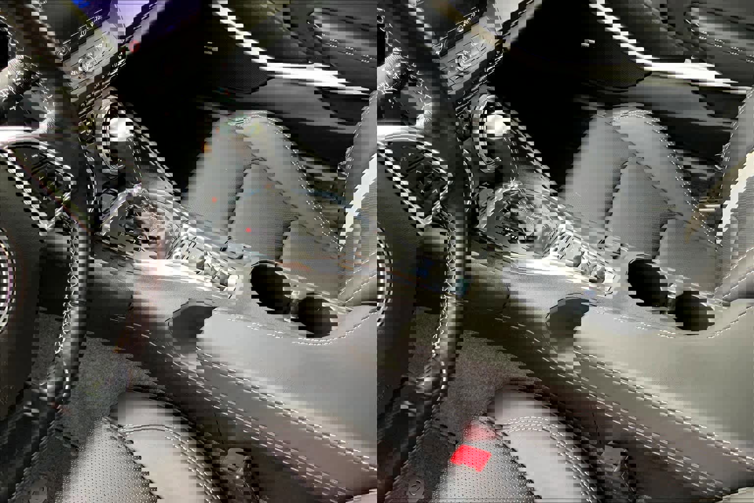 Used 2020 Chevrolet Camaro LT w/ Technology Package RWD image 17