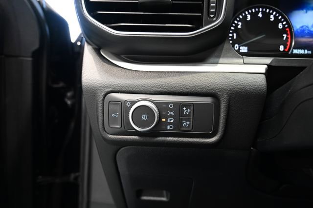 Used 2022 Ford Explorer XLT w/ Equipment Group 202A image 26