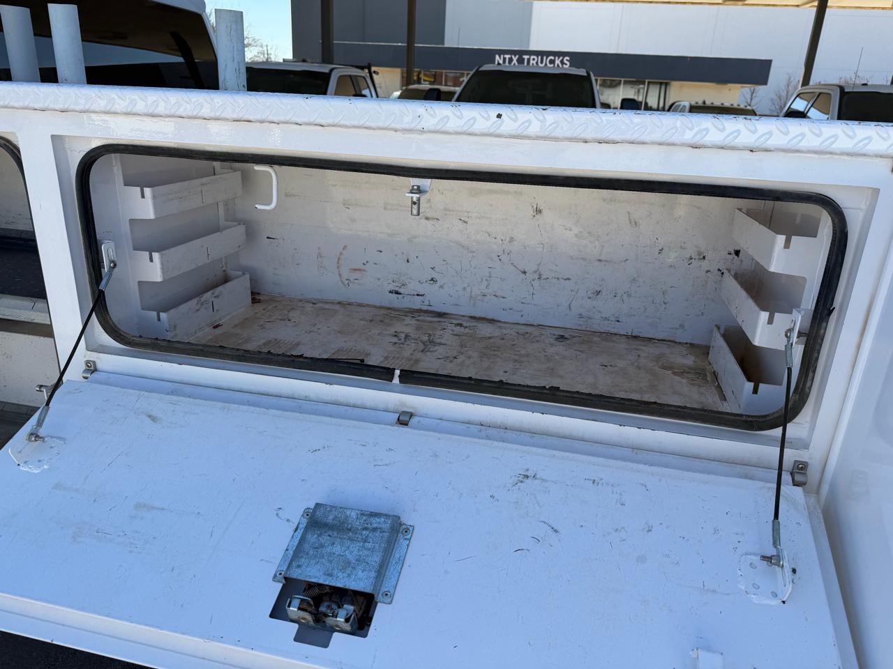 Used 2024 GMC Sierra 3500 Pro w/ Convenience Package image 20