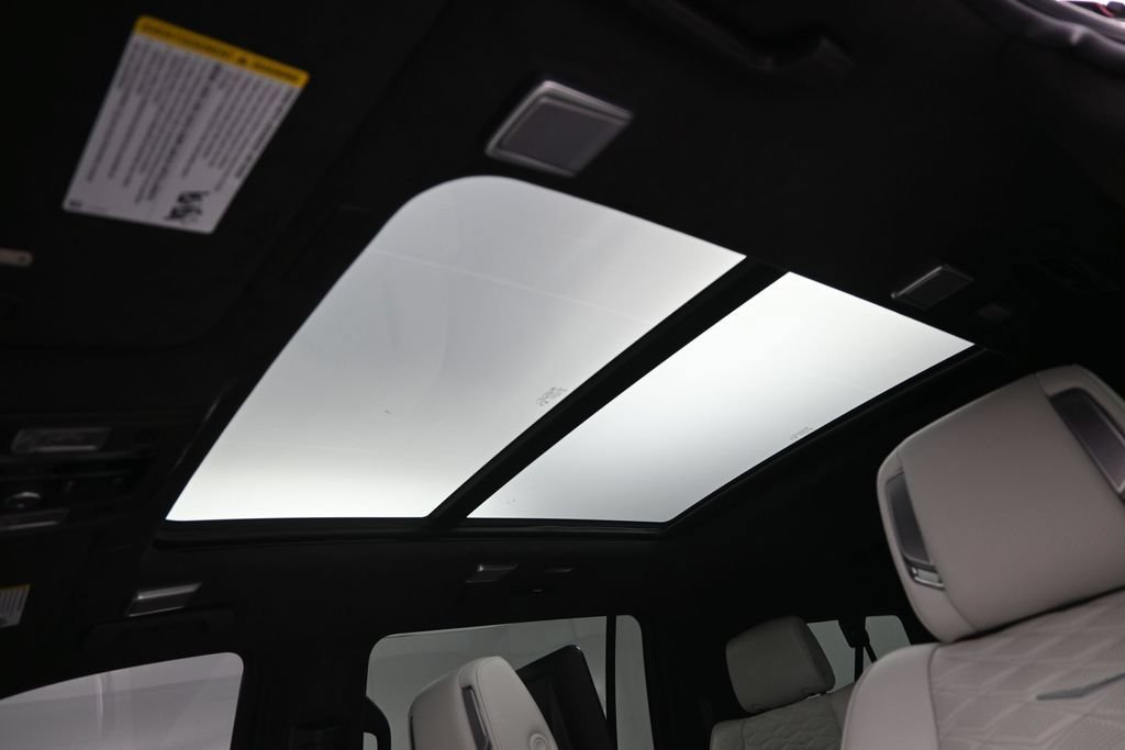 Used 2025 Cadillac Escalade ESV Sport Platinum w/ LPO, Floor Liner Package AWD/4WD image 14