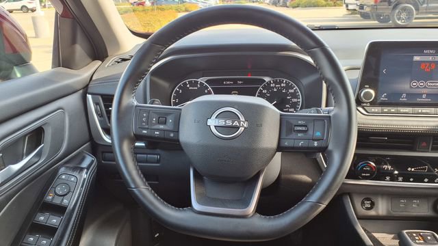 Used 2025 Nissan Rogue SV AWD/4WD image 23