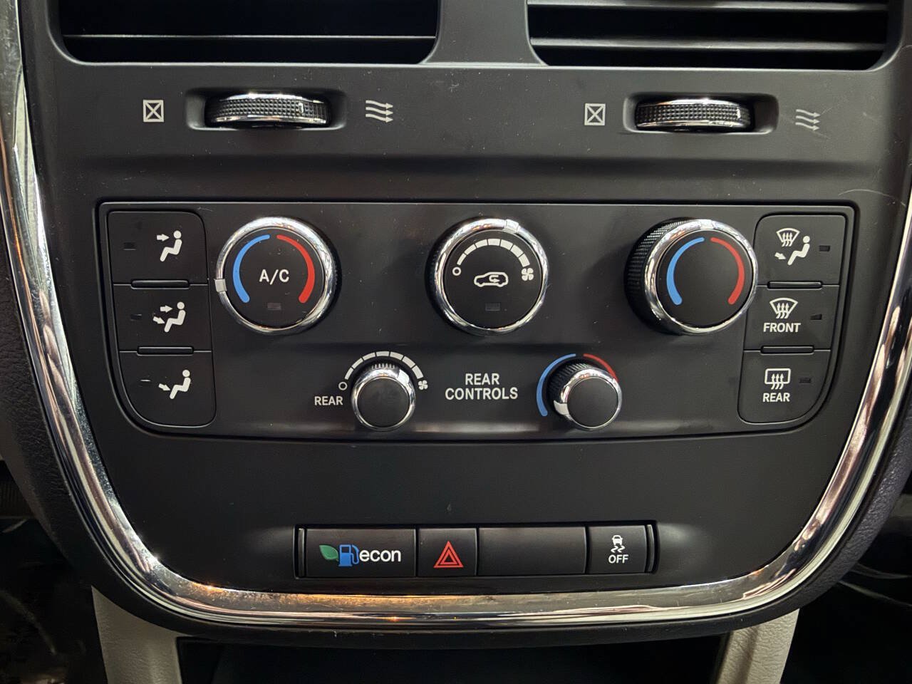 Used 2015 Dodge Grand Caravan SE w/ Quick Order Package 29E SE FWD image 27
