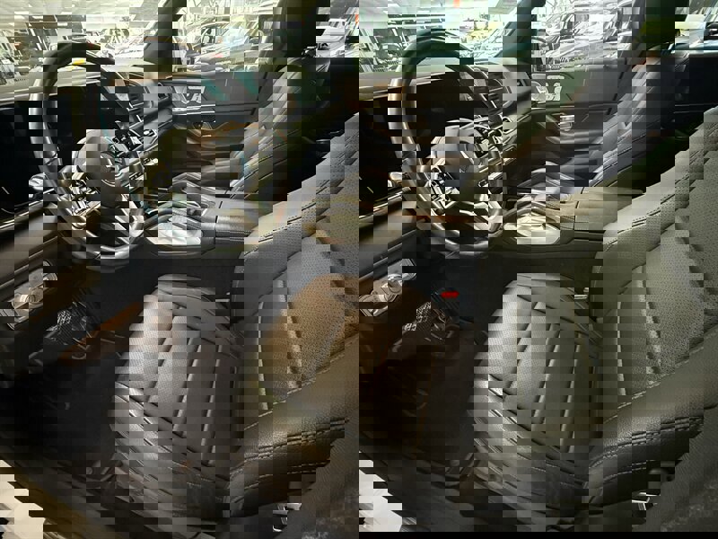 Used 2022 Mercedes-Benz GLE 450 4MATIC w/ AMG Line Exterior image 7