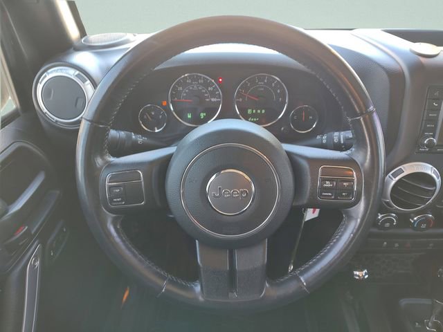 Used 2016 Jeep Wrangler Unlimited Sahara image 11