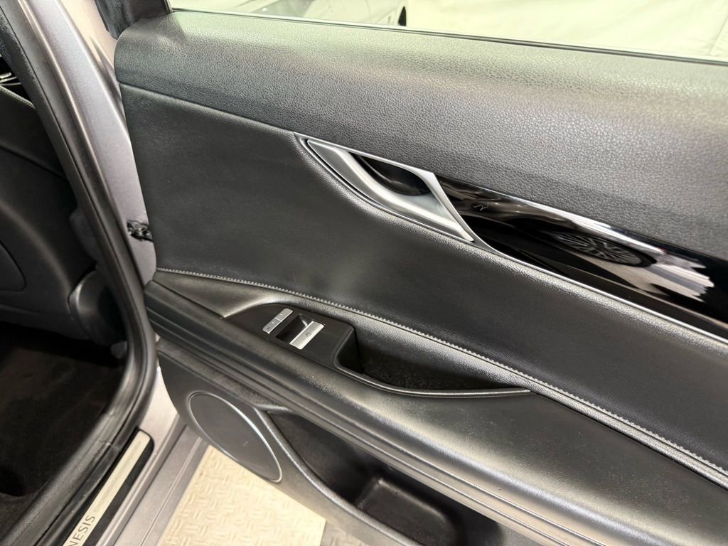 Used 2023 Genesis G80 2.5T image 24