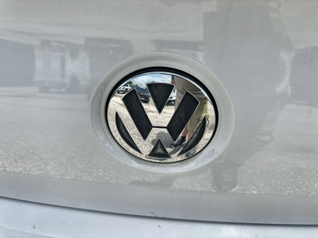 Used 2010 Volkswagen CC Sport FWD image 6