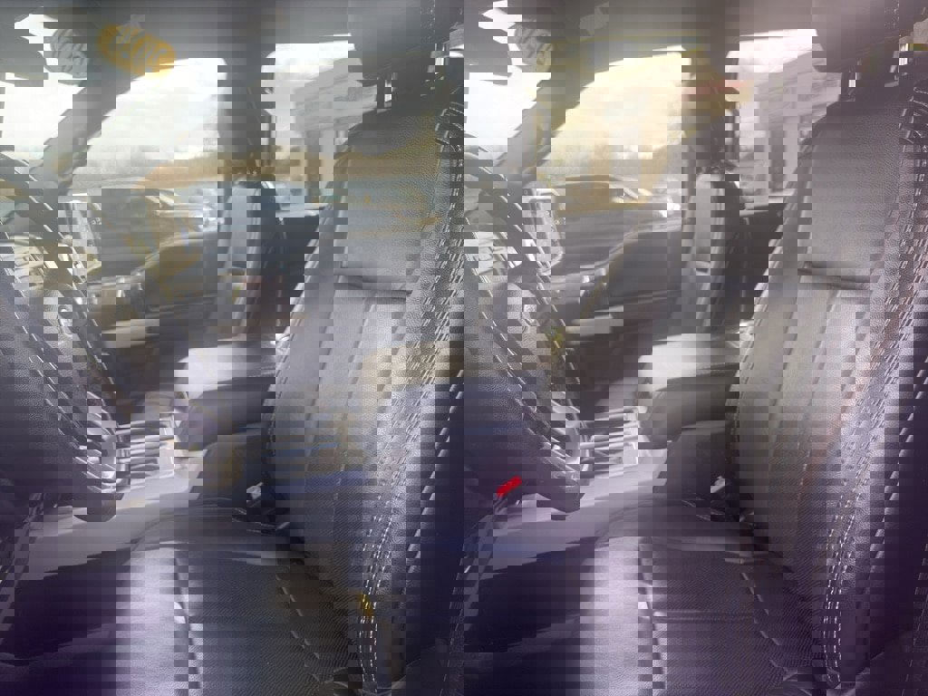 Used 2020 Ford F150 Lariat image 7