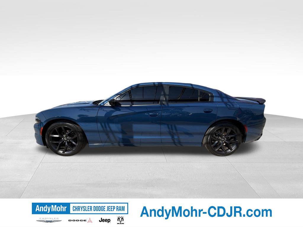 Used 2020 Dodge Charger SXT w/ Blacktop Package RWD image 4