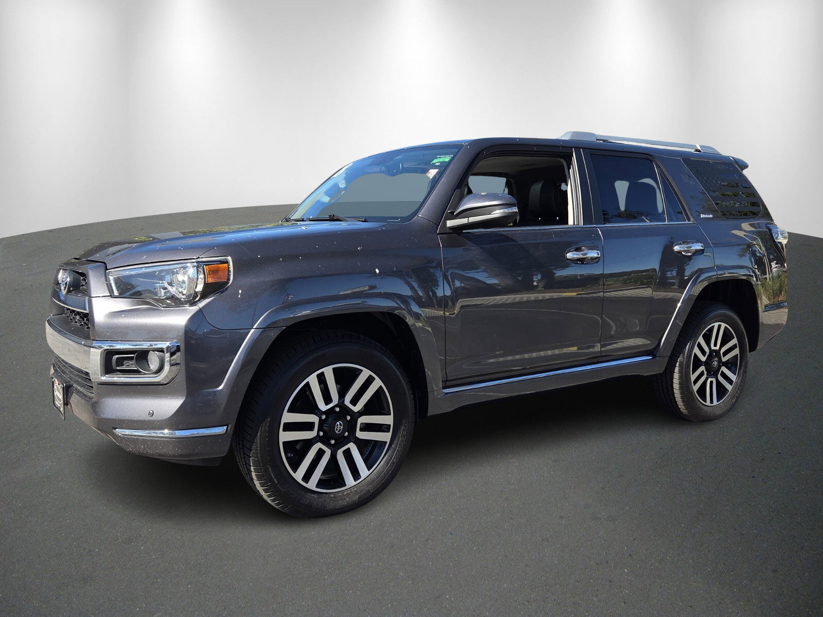 Used 2018 Toyota 4Runner Limited image 3