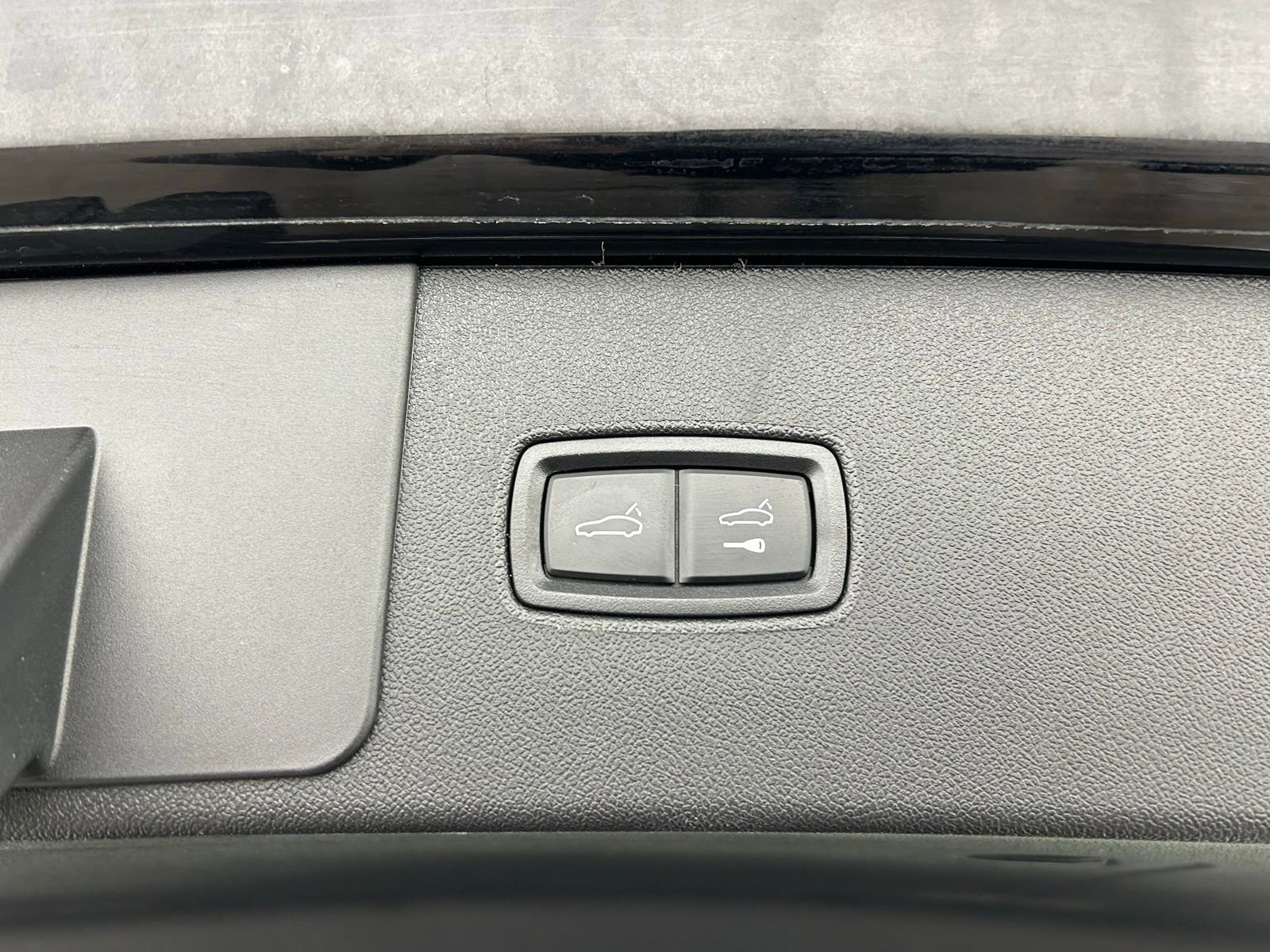 Used 2023 Porsche Cayenne Turbo image 38