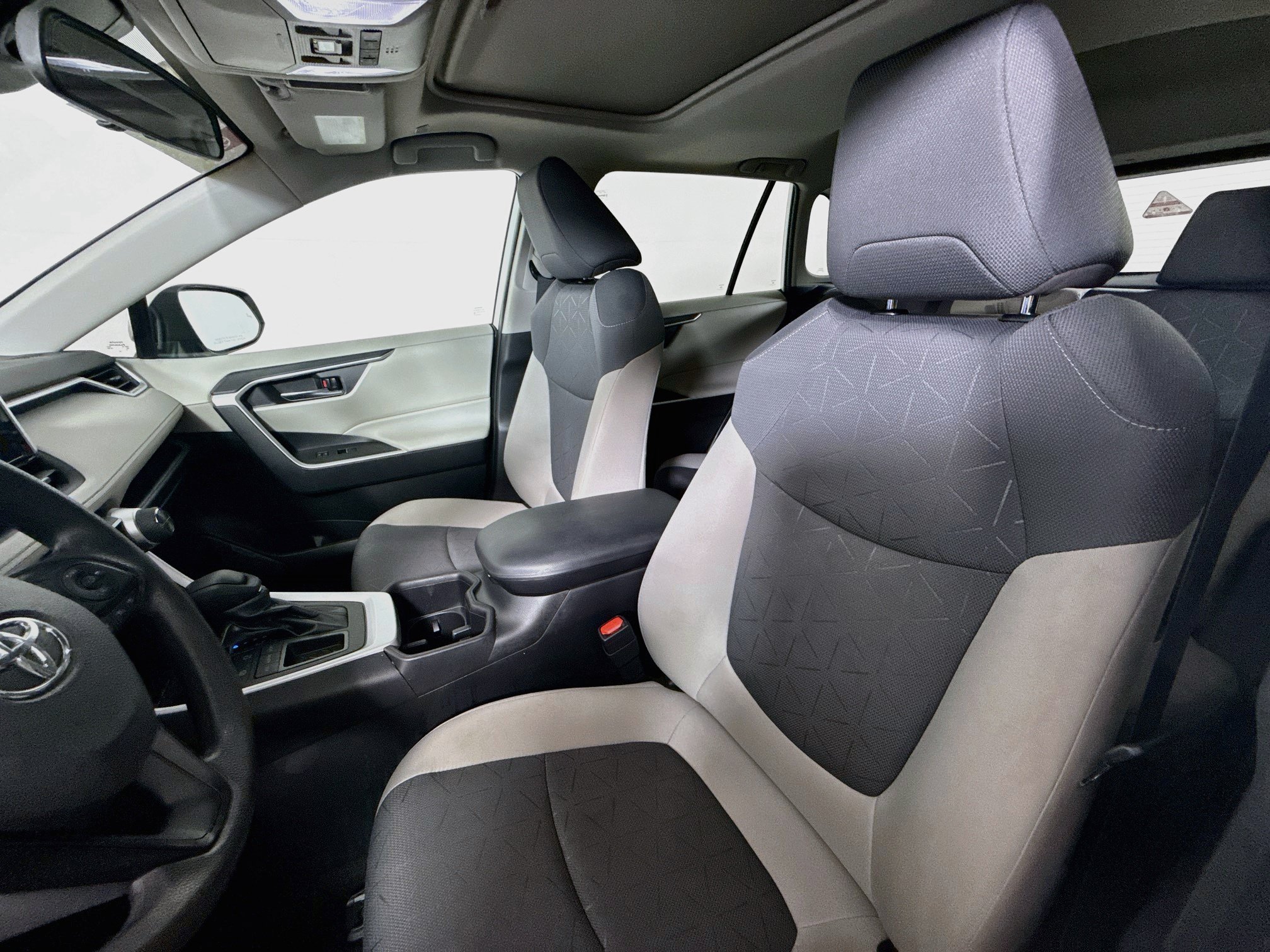 Certified 2024 Toyota RAV4 XLE w/ Convenience Package FWD image 18