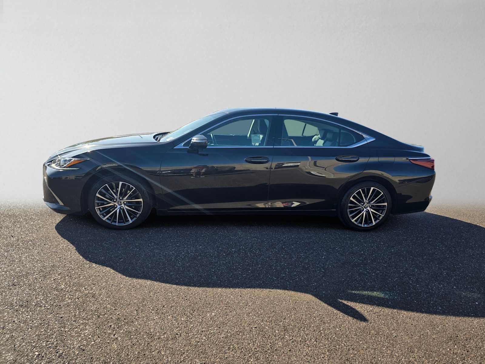 Certified 2022 Lexus ES 350 w/ Premium Package FWD image 6