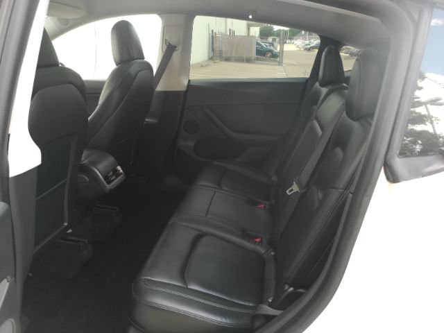 Used 2021 Tesla Model Y Long Range AWD/4WD image 17