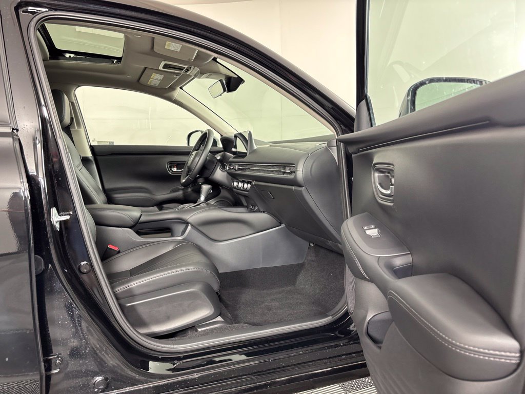 Used 2027 Honda HR-V EX-L image 7