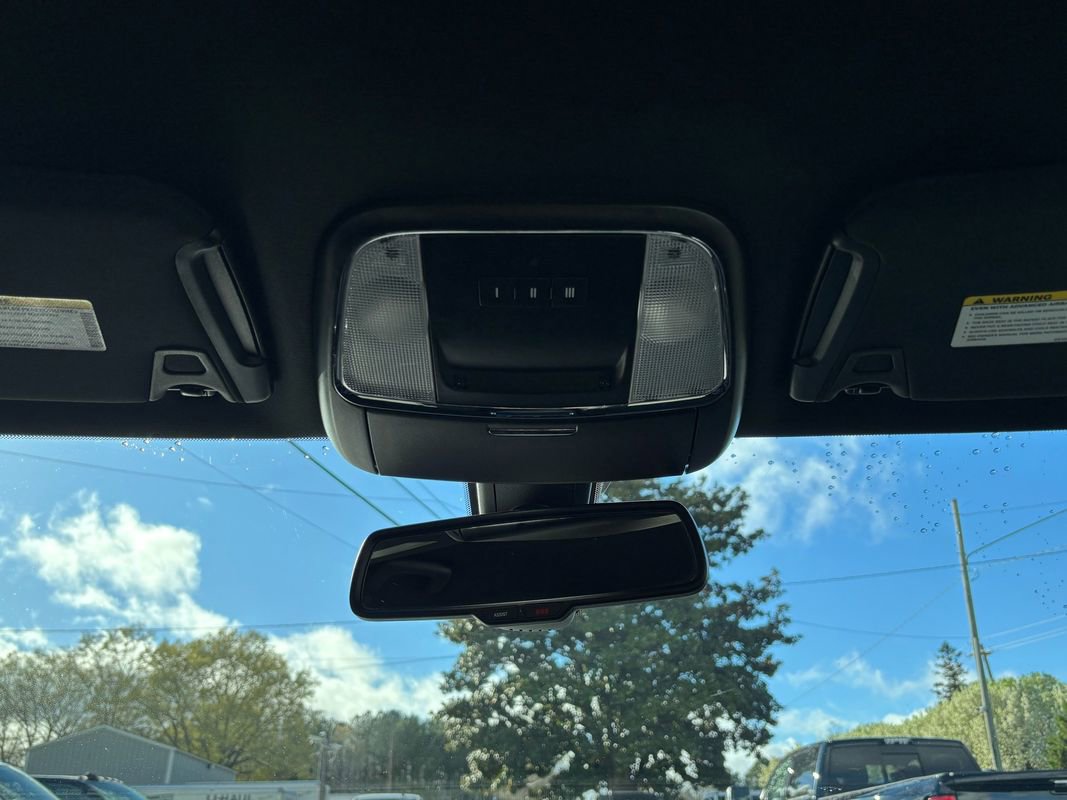 Used 2022 Dodge Charger Scat Pack w/ Driver Convenience Group image 28