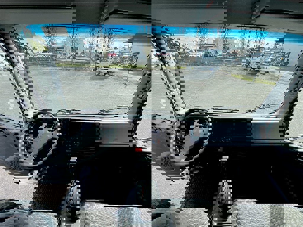 New 2025 Chevrolet Low Cab Forward 5500XG image 17