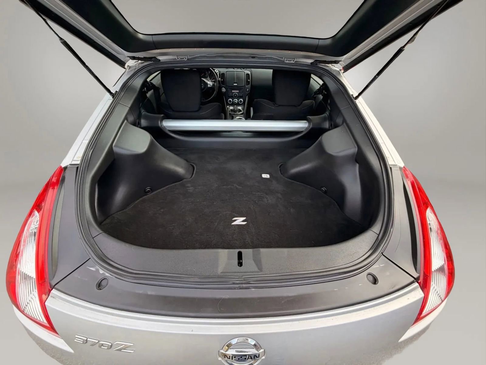 Used 2012 Nissan 370Z Coupe RWD image 25