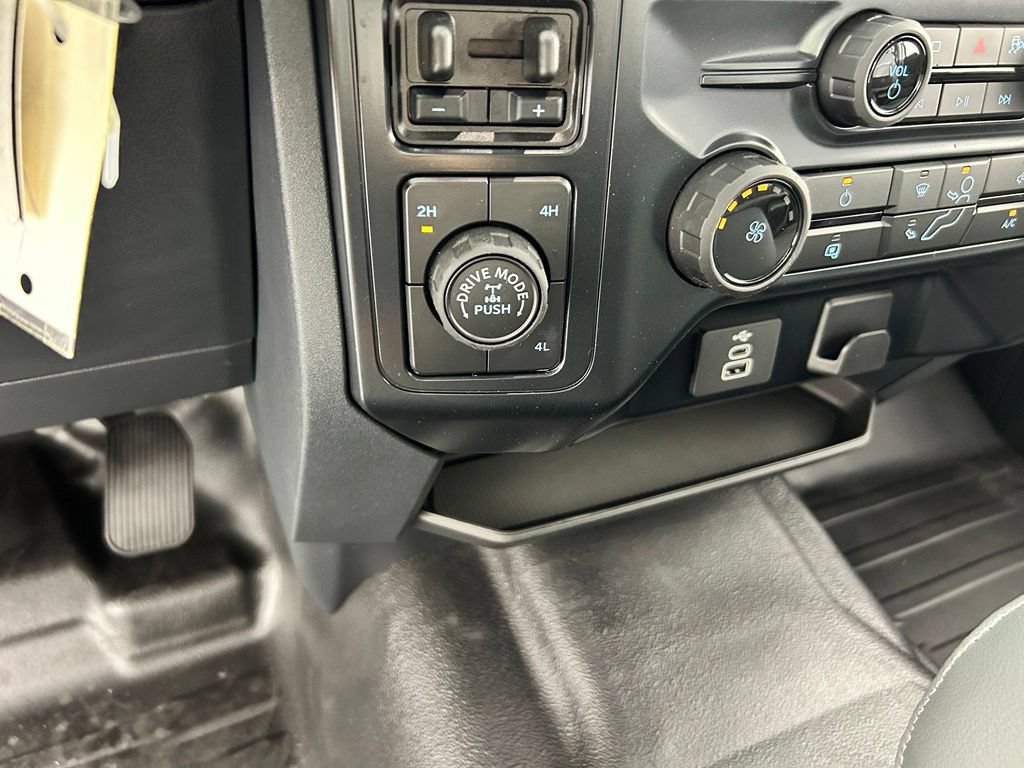 New 2026 Ford F150 XL AWD/4WD image 17